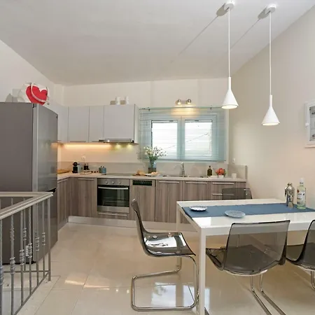 Giorgos & Maria Villa